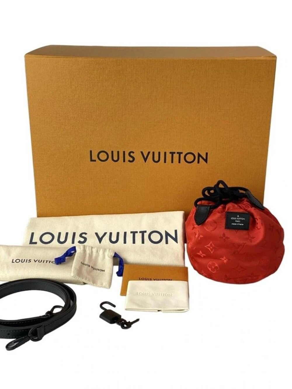 LOUIS VUITTON Cannes M20363 Noir Monogram Lace - RFID : confirmed Vanity Bag - Picture 16 of 16